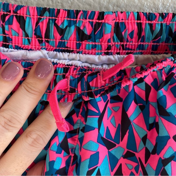 Nike Girls Pink Blue Pattern Athletic Running Shorts Girls Youth Size Large - Picture 4 of 8